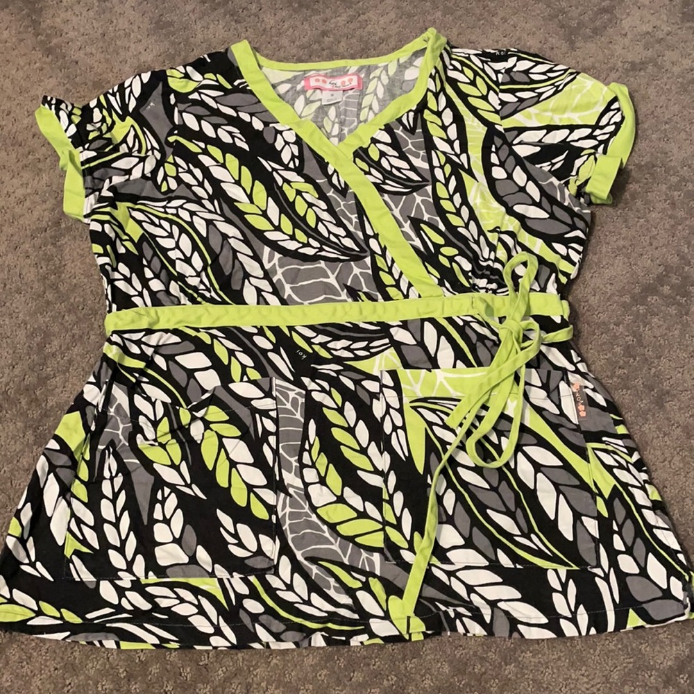 Koi scrub top